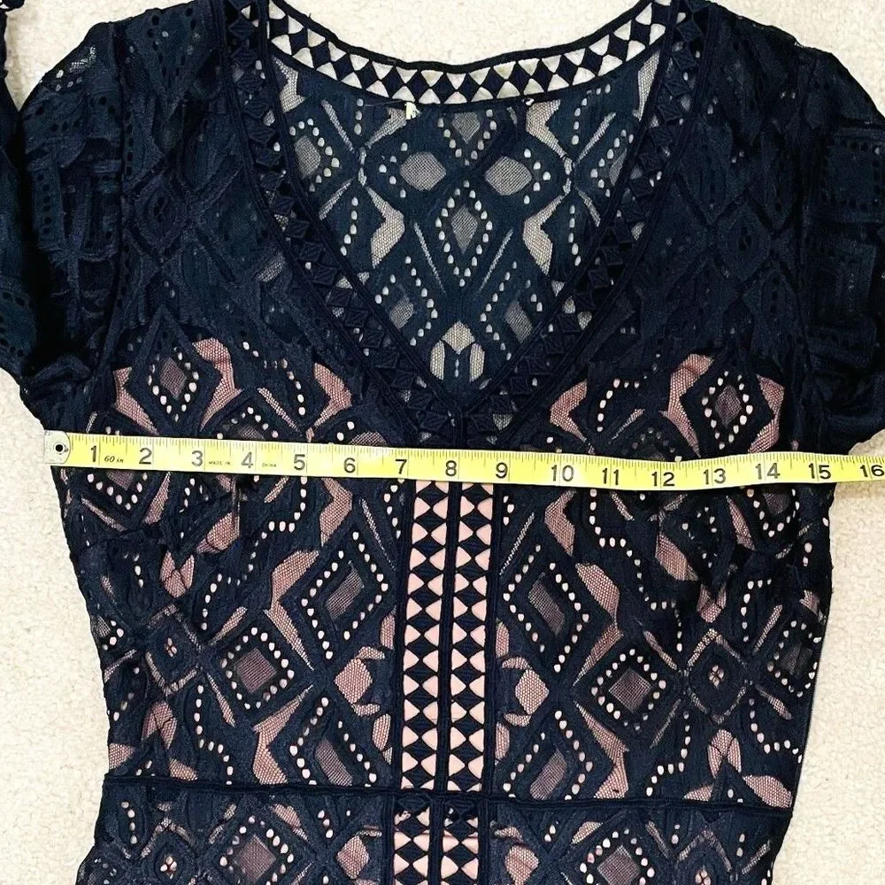 Gianni Bini Women's Size S Black Tan Geometric V-Neck Pom Pom Fringe Side Zip - Picture 6 of 10